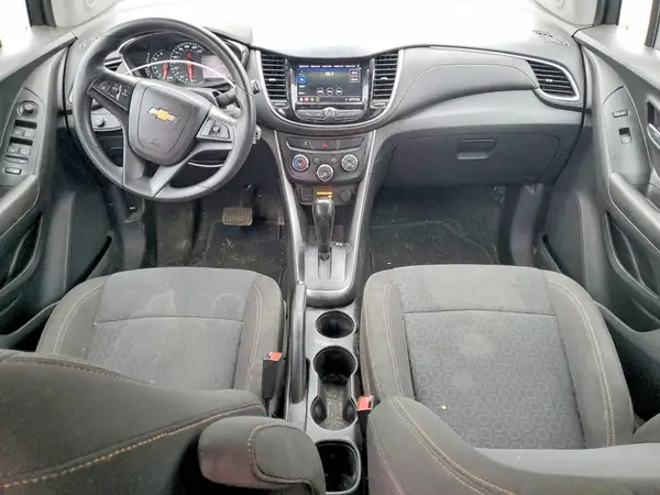 KL7CJKSB8MB307170 2021 CHEVROLET TRAX - Image 8
