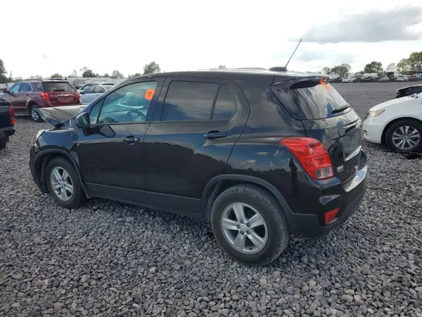 KL7CJKSB8MB307914 2021 CHEVROLET TRAX - Image 2
