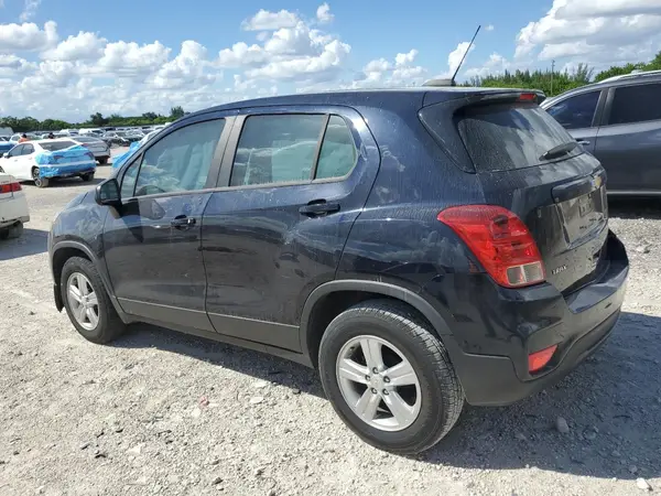 KL7CJKSB8MB315334 2021 CHEVROLET TRAX - Image 2