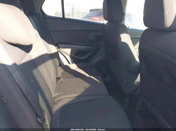 KL7CJKSB8MB316788 2021 CHEVROLET TRAX - Image 8