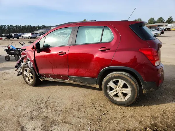 KL7CJKSB8MB317598 2021 CHEVROLET TRAX - Image 2