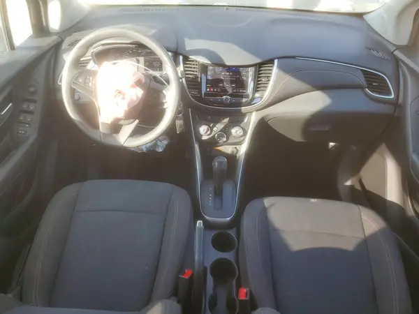 KL7CJKSB8MB337852 2021 CHEVROLET TRAX - Image 8