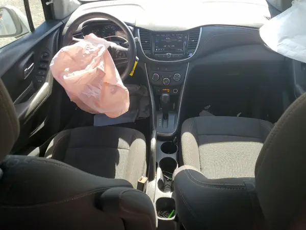 KL7CJKSB8MB344591 2021 CHEVROLET TRAX - Image 8
