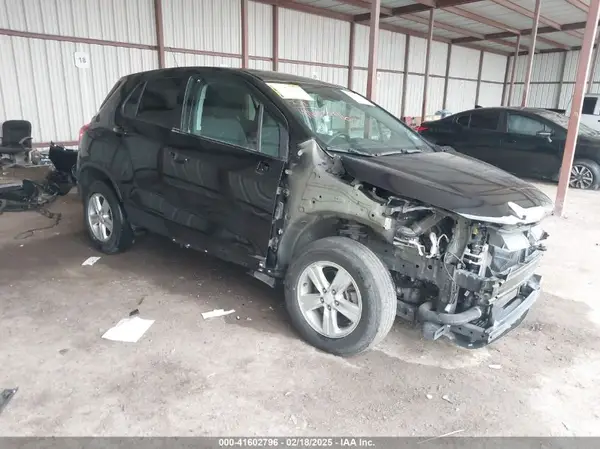 KL7CJKSB8MB360595 2021 CHEVROLET TRAX - Image 1