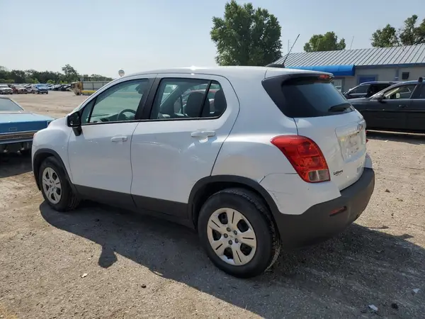 KL7CJKSB9GB551026 2016 CHEVROLET TRAX - Image 2