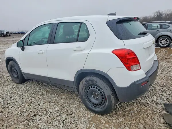 KL7CJKSB9GB585774 2016 CHEVROLET TRAX - Image 2
