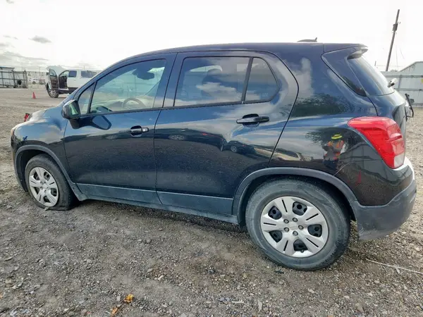 KL7CJKSB9GB618076 2016 CHEVROLET TRAX - Image 2