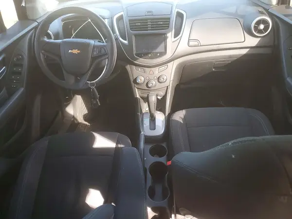 KL7CJKSB9GB627991 2016 CHEVROLET TRAX - Image 8