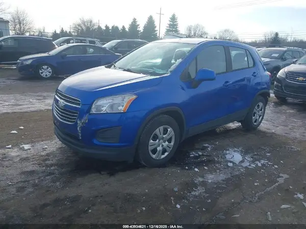 KL7CJKSB9GB646766 2016 CHEVROLET TRAX - Image 2