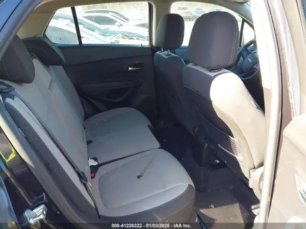KL7CJKSB9GB703371 2016 CHEVROLET TRAX - Image 8