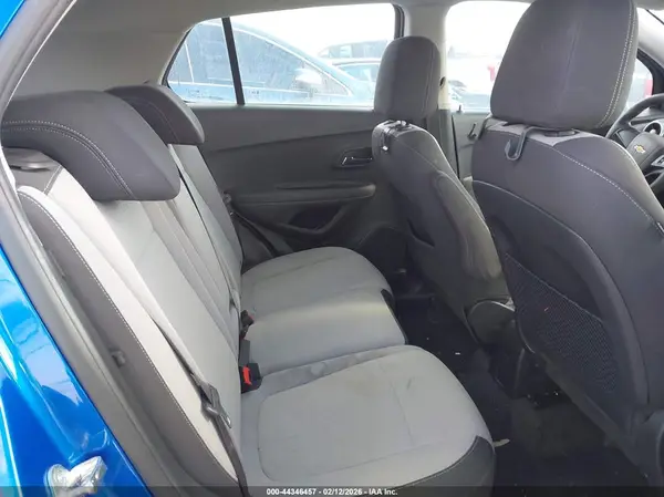 KL7CJKSB9GB758936 2016 CHEVROLET TRAX - Image 8