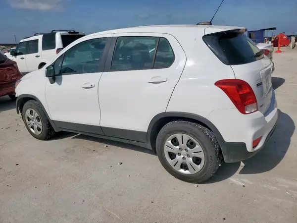 KL7CJKSB9HB069187 2017 CHEVROLET TRAX - Image 2