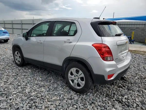 KL7CJKSB9HB072607 2017 CHEVROLET TRAX - Image 2