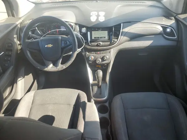 KL7CJKSB9HB086961 2017 CHEVROLET TRAX - Image 8