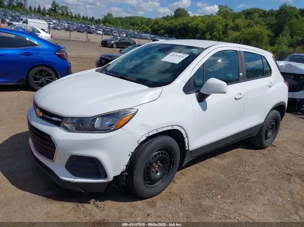 KL7CJKSB9HB150884 2017 CHEVROLET TRAX - Image 2