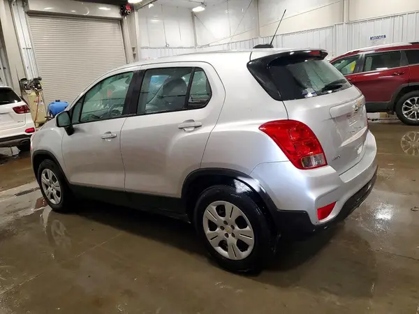 KL7CJKSB9HB230461 2017 CHEVROLET TRAX - Image 2