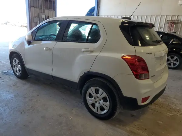 KL7CJKSB9HB260964 2017 CHEVROLET TRAX - Image 2