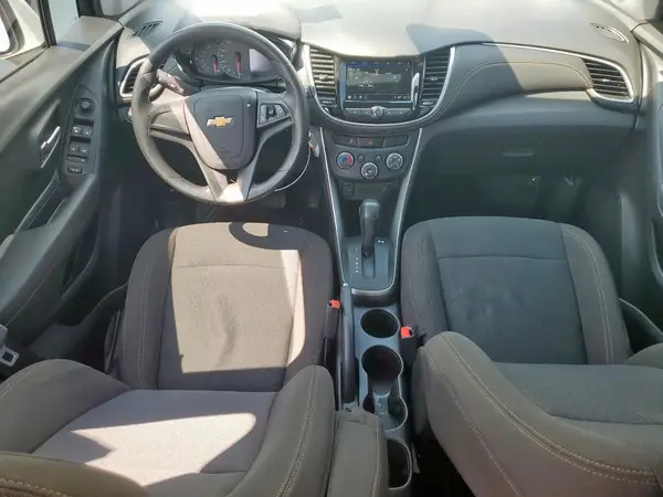 KL7CJKSB9JB523007 2018 CHEVROLET TRAX - Image 8