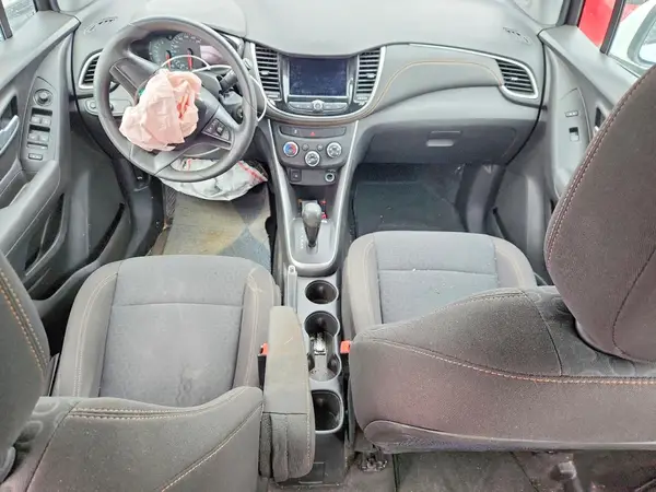 KL7CJKSB9JB603164 2018 CHEVROLET TRAX - Image 8
