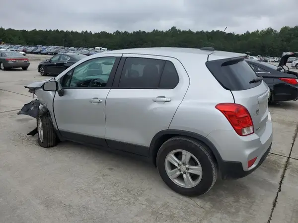 KL7CJKSB9LB017275 2020 CHEVROLET TRAX - Image 2