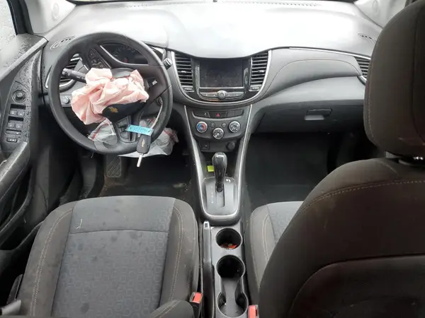 KL7CJKSB9LB031841 2020 CHEVROLET TRAX - Image 8
