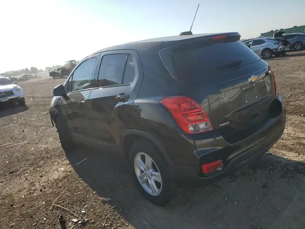 KL7CJKSB9LB032164 2020 CHEVROLET TRAX - Image 2