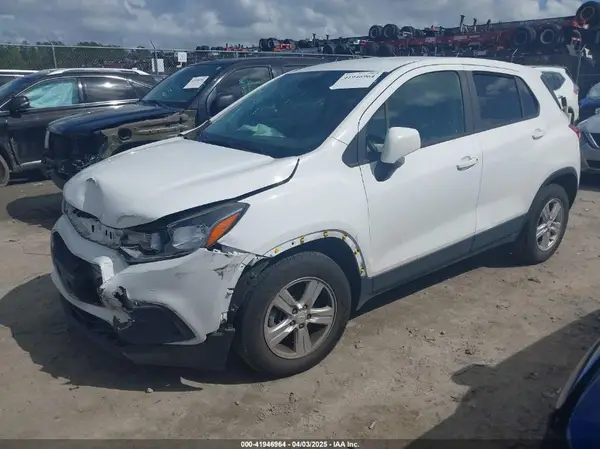 KL7CJKSB9LB034450 2020 CHEVROLET TRAX - Image 2