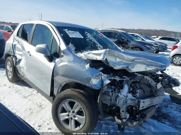 KL7CJKSB9LB034691 2020 CHEVROLET TRAX - Image 1