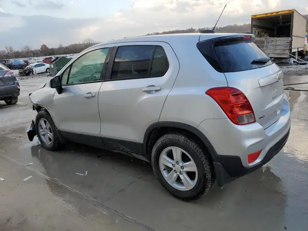 KL7CJKSB9LB038787 2020 CHEVROLET TRAX - Image 2