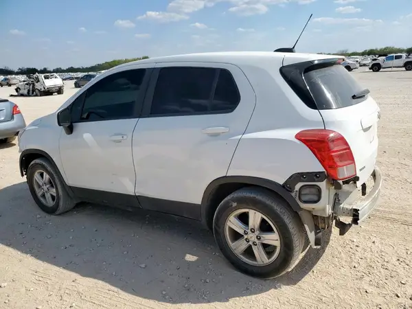 KL7CJKSB9LB041513 2020 CHEVROLET TRAX - Image 2
