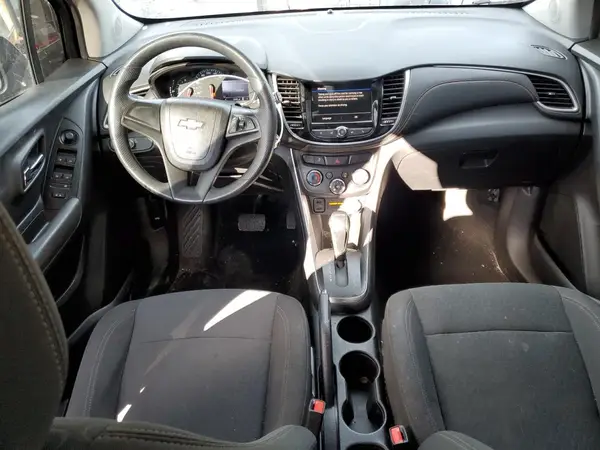 KL7CJKSB9LB04419 2020 CHEVROLET TRAX - Image 8