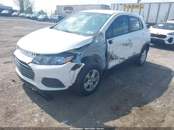KL7CJKSB9LB046792 2020 CHEVROLET TRAX - Image 2