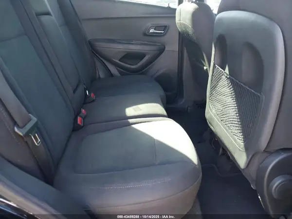 KL7CJKSB9LB048445 2020 CHEVROLET TRAX - Image 8