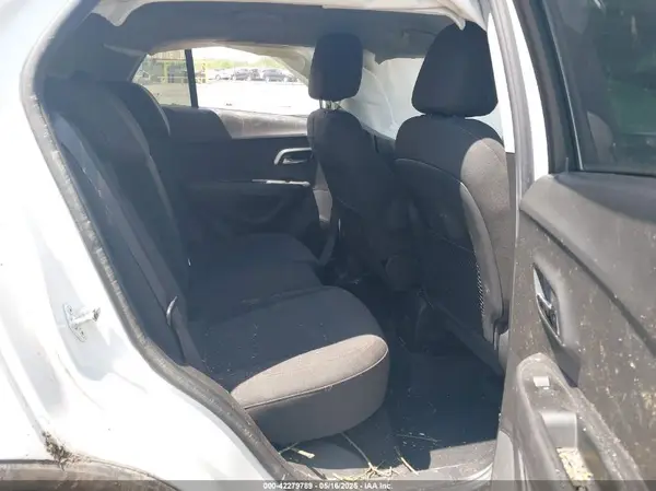 KL7CJKSB9LB051684 2020 CHEVROLET TRAX - Image 8