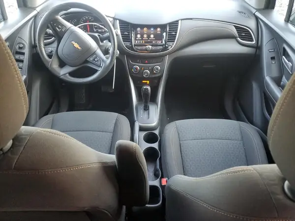 KL7CJKSB9LB055993 2020 CHEVROLET TRAX - Image 8