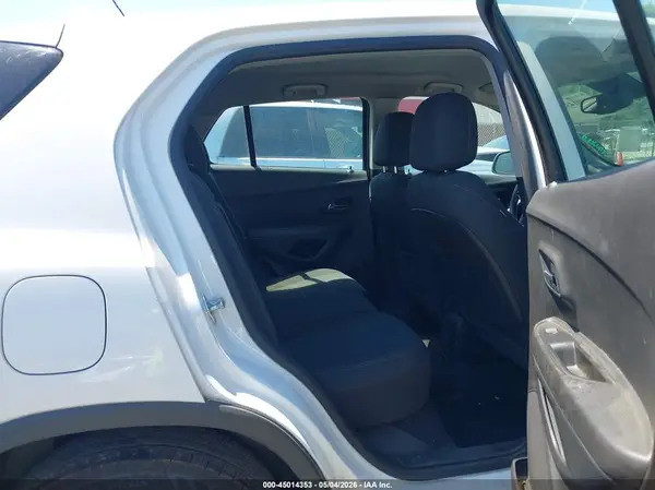 KL7CJKSB9LB065889 2020 CHEVROLET TRAX - Image 8