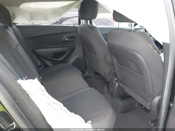 KL7CJKSB9LB075810 2020 CHEVROLET TRAX - Image 8