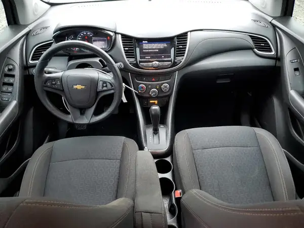 KL7CJKSB9LB084071 2020 CHEVROLET TRAX - Image 8