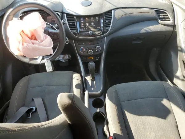 KL7CJKSB9LB086001 2020 CHEVROLET TRAX - Image 8
