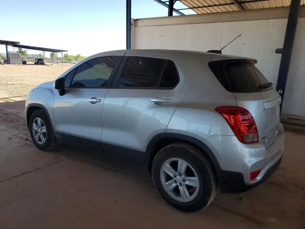 KL7CJKSB9LB319214 2020 CHEVROLET TRAX - Image 2