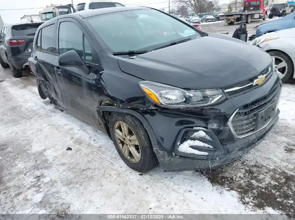 KL7CJKSB9LB327328 2020 CHEVROLET TRAX - Image 1