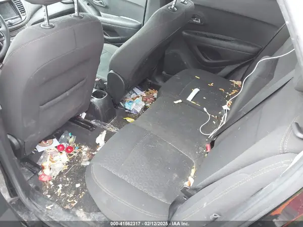 KL7CJKSB9LB327328 2020 CHEVROLET TRAX - Image 8