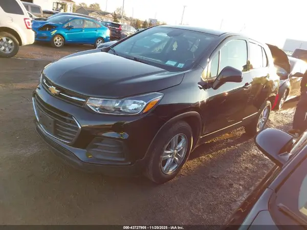 KL7CJKSB9LB327345 2020 CHEVROLET TRAX - Image 2