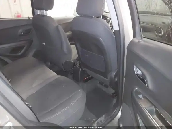 KL7CJKSB9LB331623 2020 CHEVROLET TRAX - Image 8