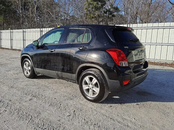 KL7CJKSB9LB332481 2020 CHEVROLET TRAX - Image 2