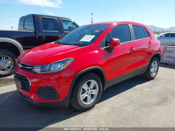 KL7CJKSB9LB354223 2020 CHEVROLET TRAX - Image 2