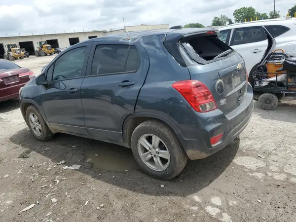 KL7CJKSB9MB304648 2021 CHEVROLET TRAX - Image 2