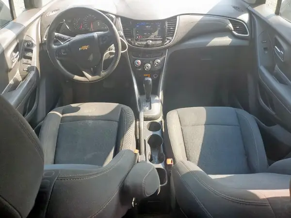 KL7CJKSB9MB311860 2021 CHEVROLET TRAX - Image 8