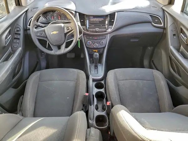 KL7CJKSB9MB320588 2021 CHEVROLET TRAX - Image 8