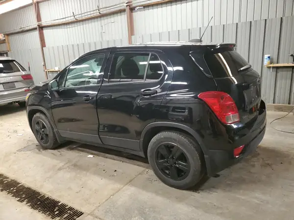 KL7CJKSB9MB322521 2021 CHEVROLET TRAX - Image 2